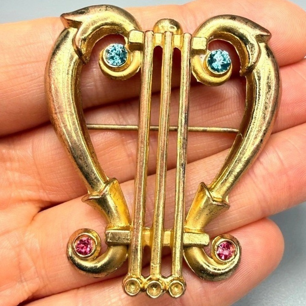Vintage Coro Gold Tone Lyre Harp Brooch with Pastel Rhinestones